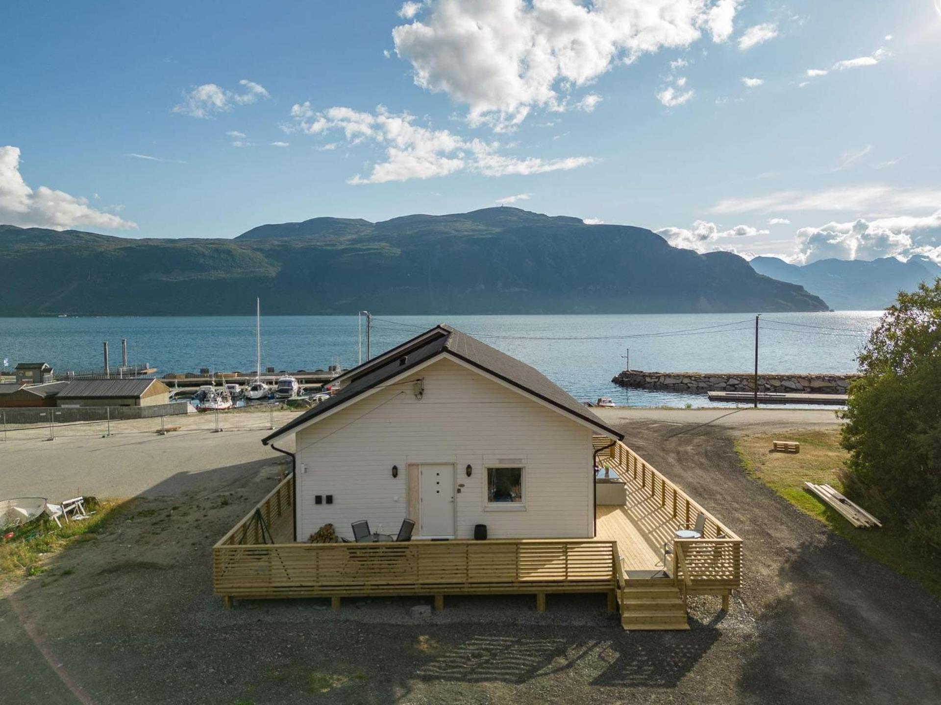 Alpan Apartments, Lyngenfjord Olderdalen Exterior photo